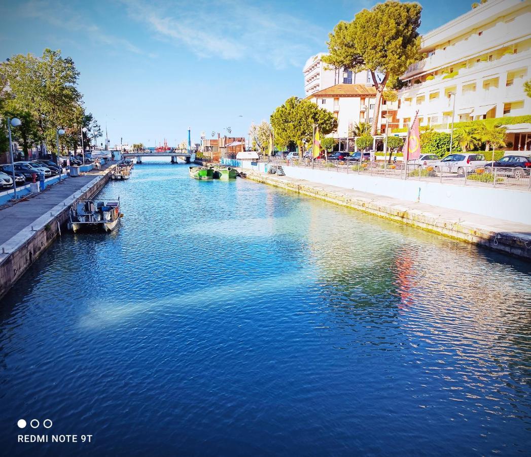 Hotel Garisenda B&B - In Centro A Riccione - Kültér fotó