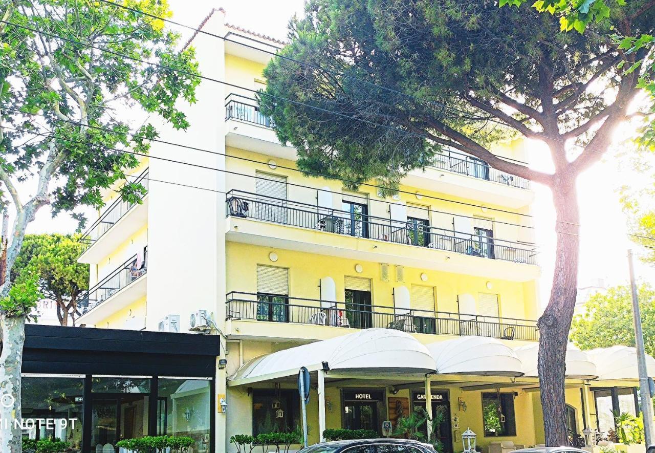 Hotel Garisenda B&B - In Centro A Riccione - Kültér fotó