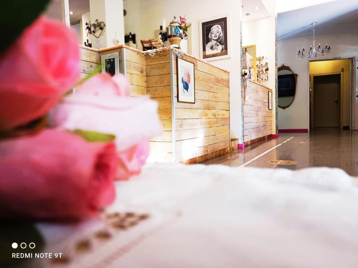 Hotel Garisenda B&B - In Centro A Riccione - Kültér fotó