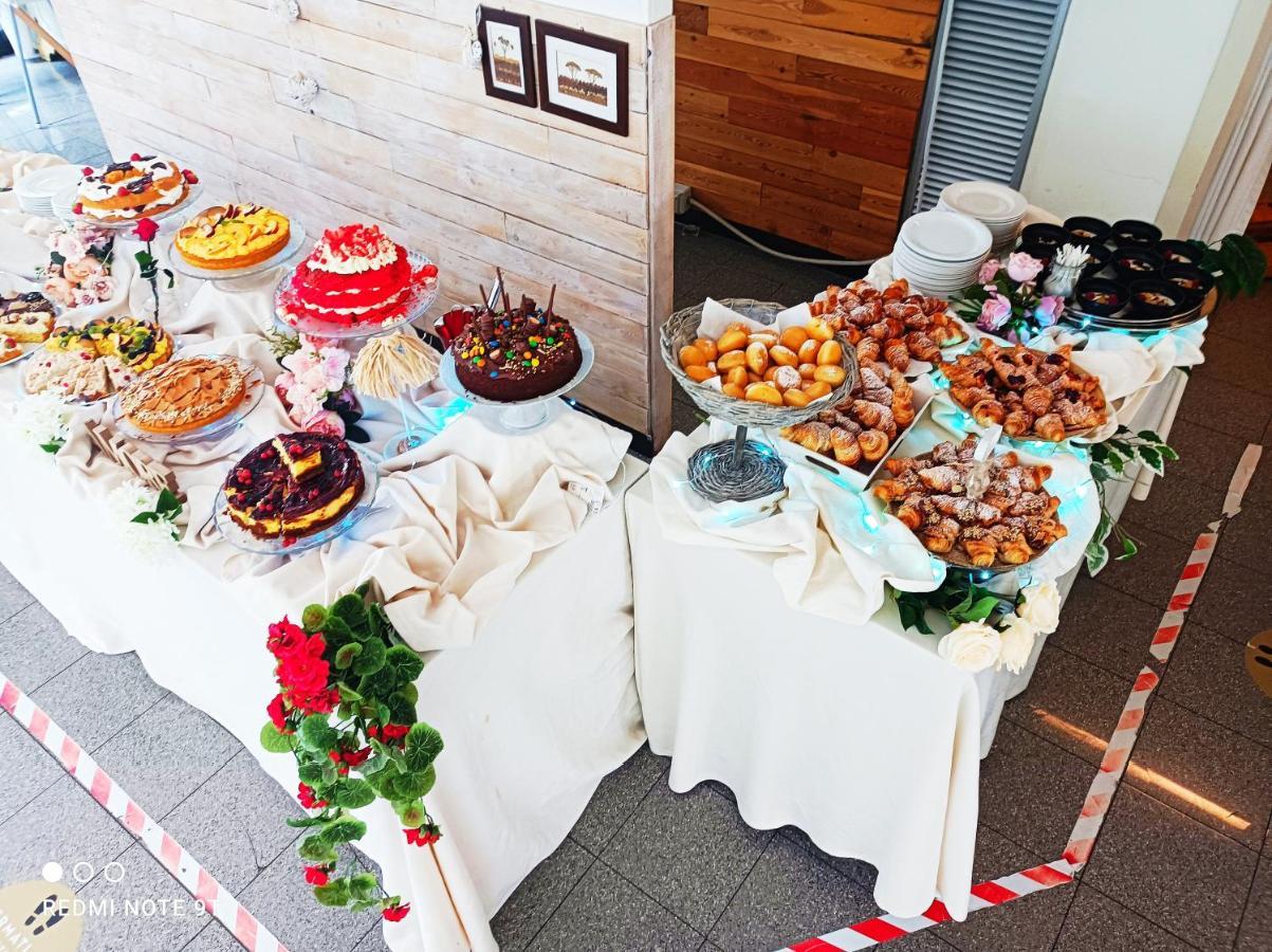 Hotel Garisenda B&B - In Centro A Riccione - Kültér fotó