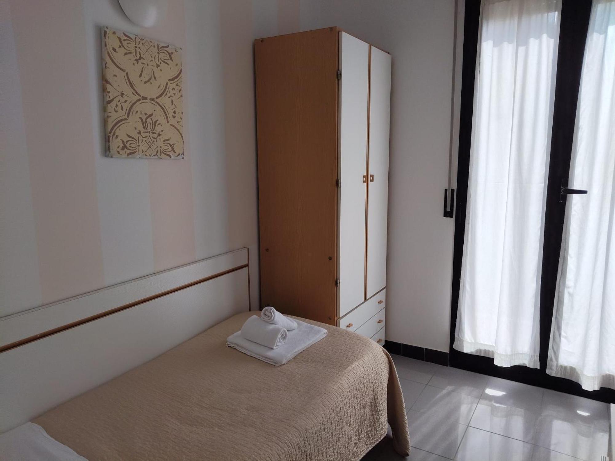 Hotel Garisenda B&B - In Centro A Riccione - Kültér fotó