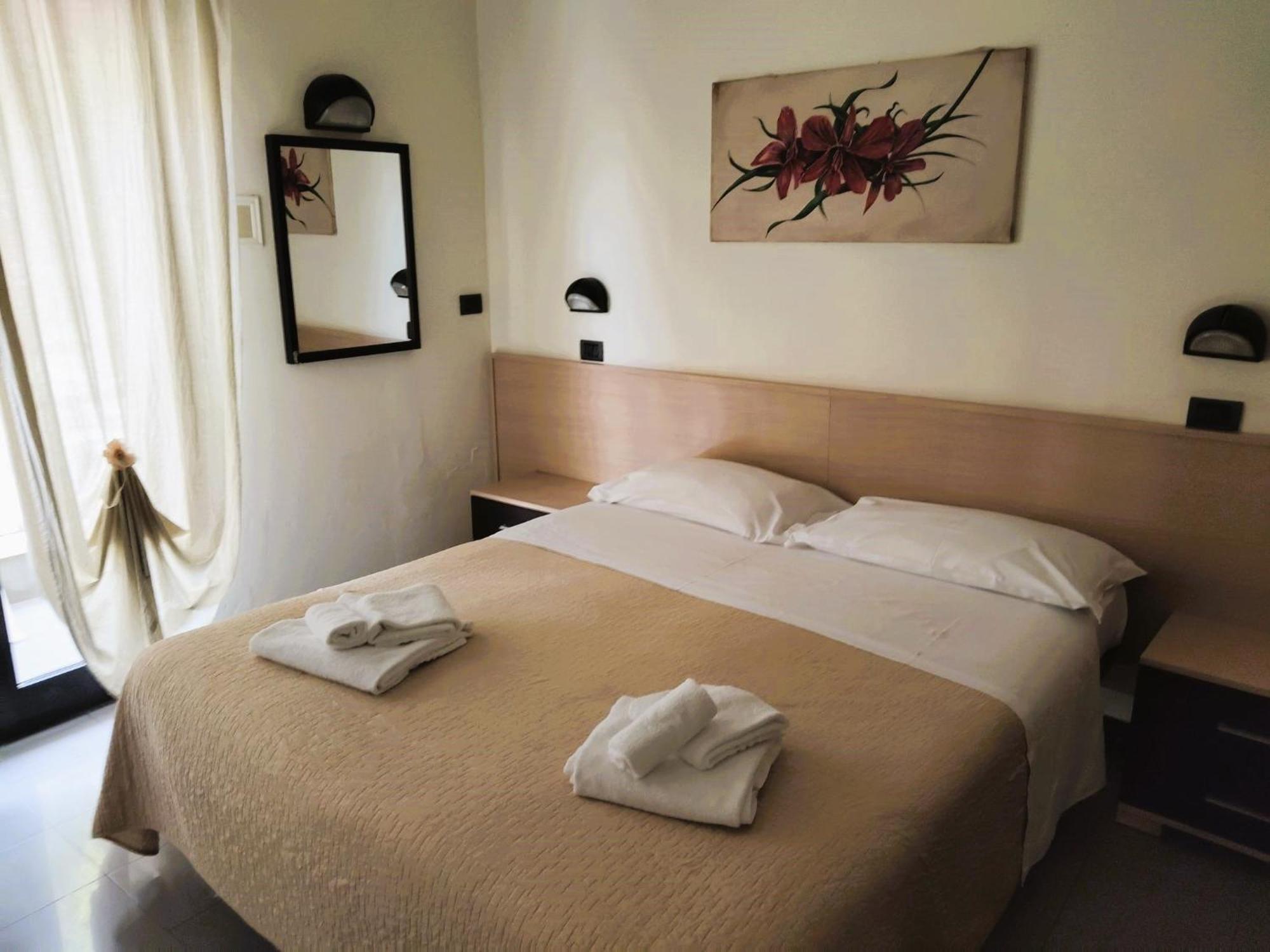 Hotel Garisenda B&B - In Centro A Riccione - Kültér fotó